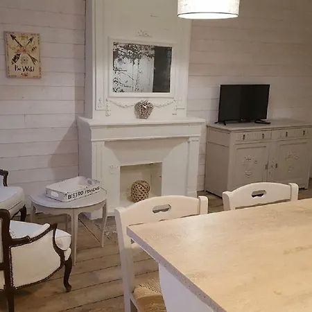 Le 32 Bis Apartment Bayeux